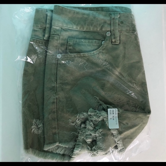 Peach Love Cali Shorts - Picture 2 of 3